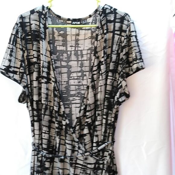 Apt 8 dress  - Picture 3 of 4